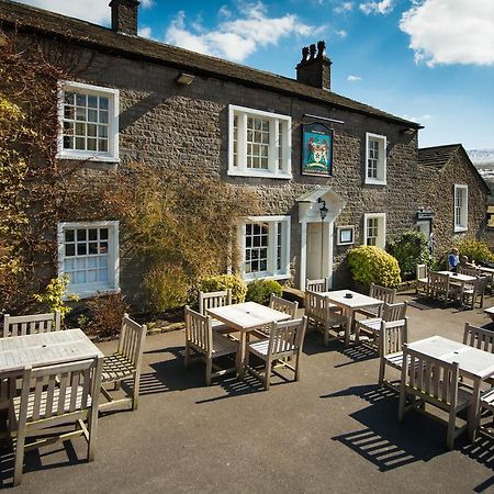 The Assheton Arms Hotel Клитеро Екстериор снимка