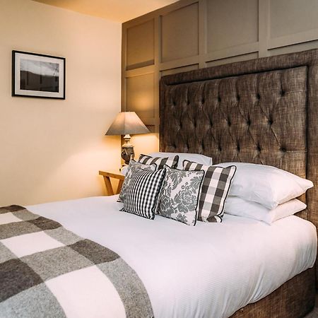 The Assheton Arms Hotel Клитеро Екстериор снимка