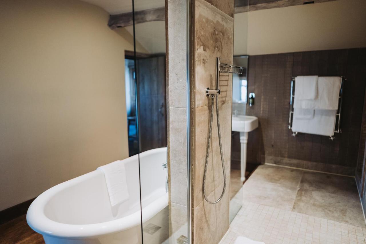 The Assheton Arms Hotel Клитеро Екстериор снимка