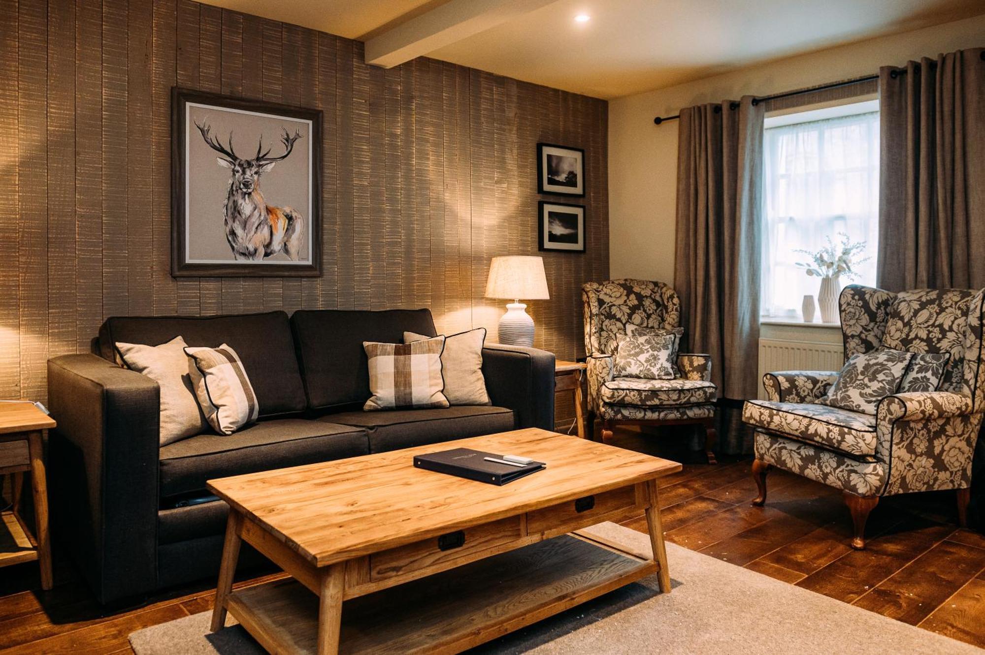 The Assheton Arms Hotel Клитеро Екстериор снимка