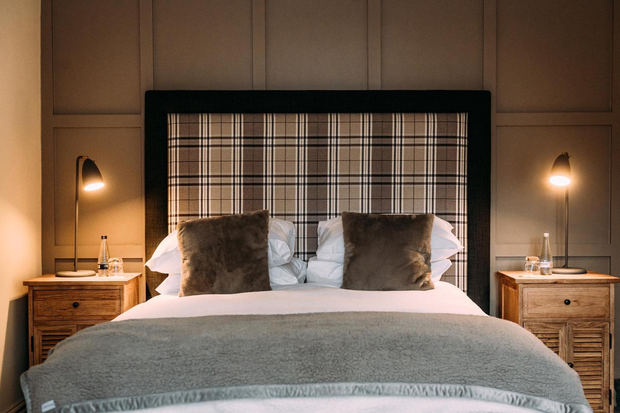 The Assheton Arms Hotel Клитеро Екстериор снимка