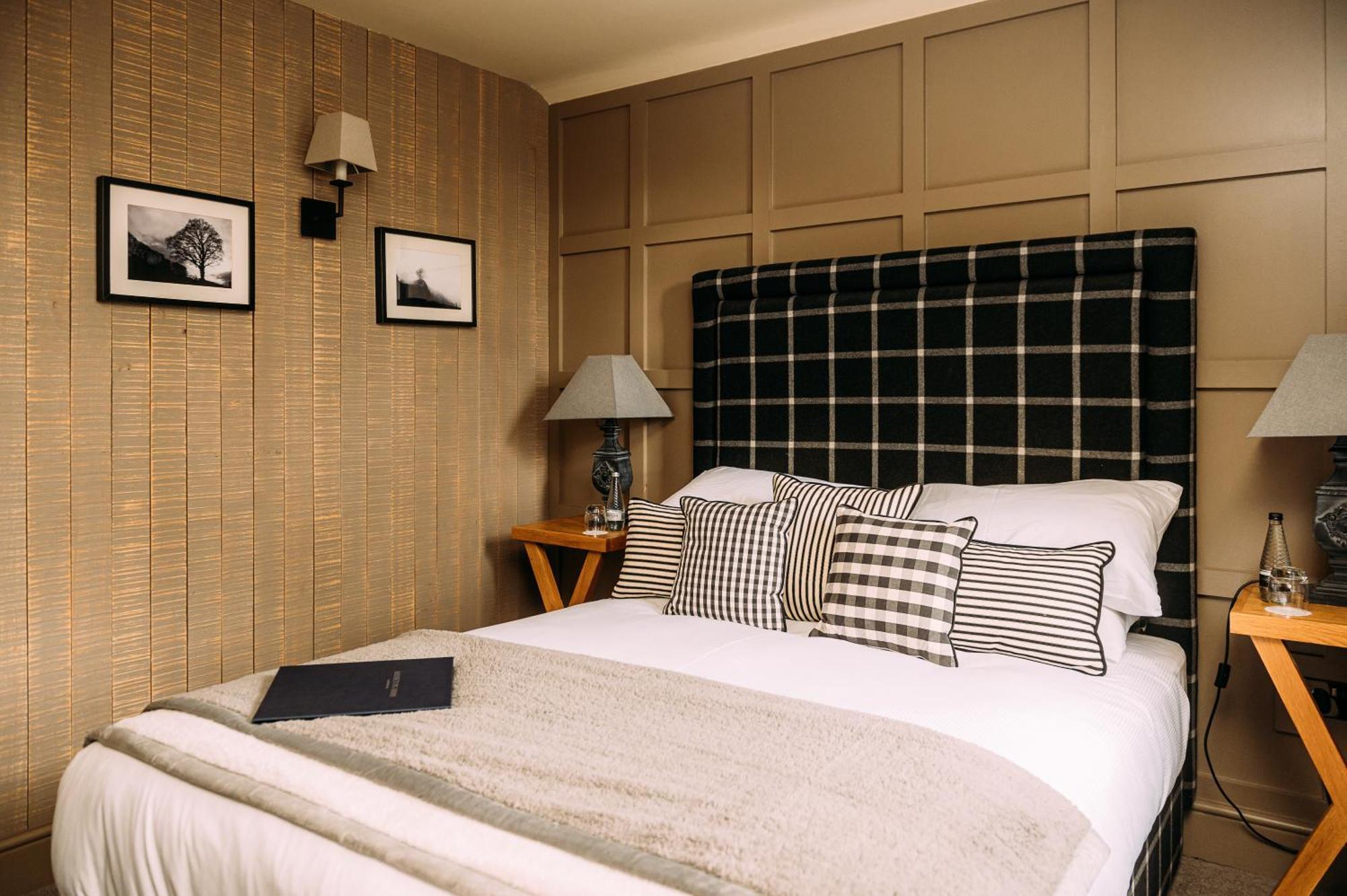 The Assheton Arms Hotel Клитеро Екстериор снимка