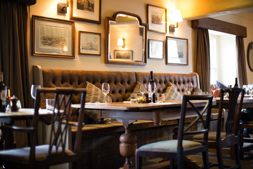 The Assheton Arms Hotel Клитеро Екстериор снимка