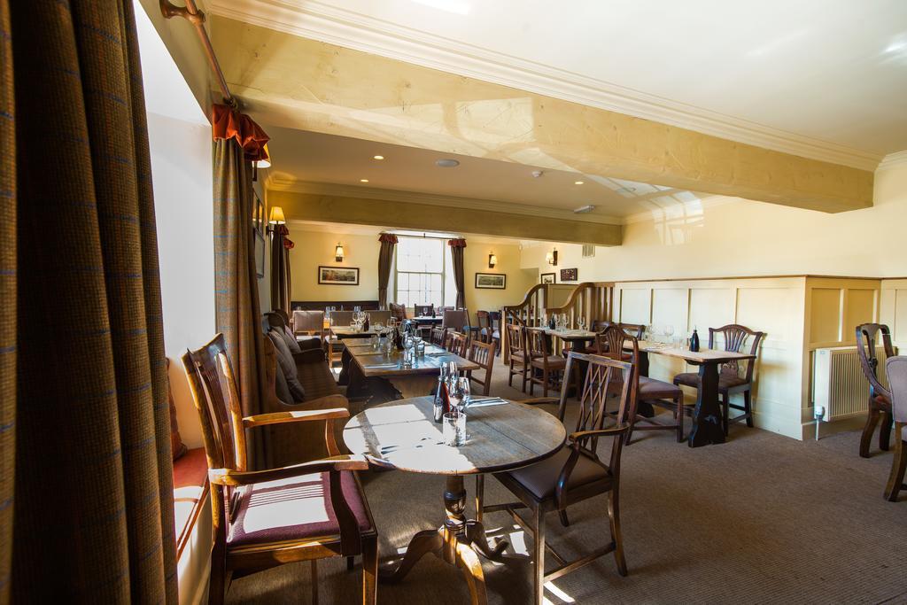 The Assheton Arms Hotel Клитеро Екстериор снимка